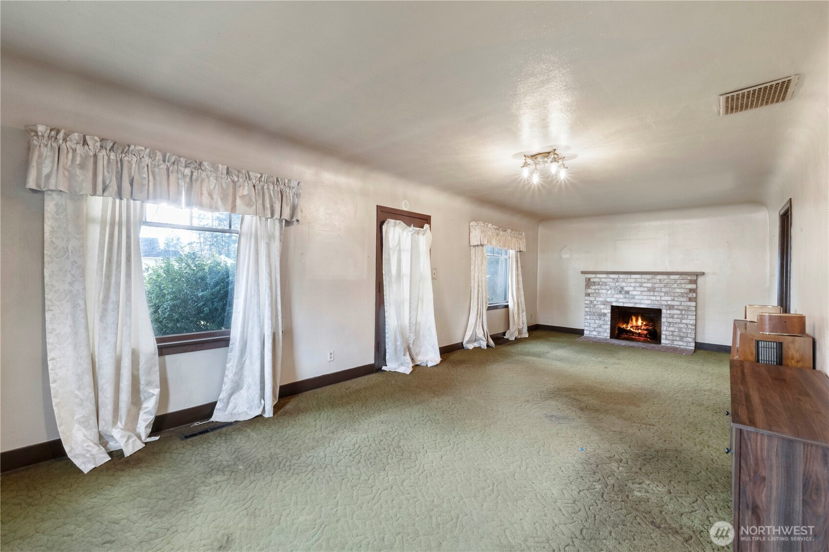 10216 Ainsworth Avenue S