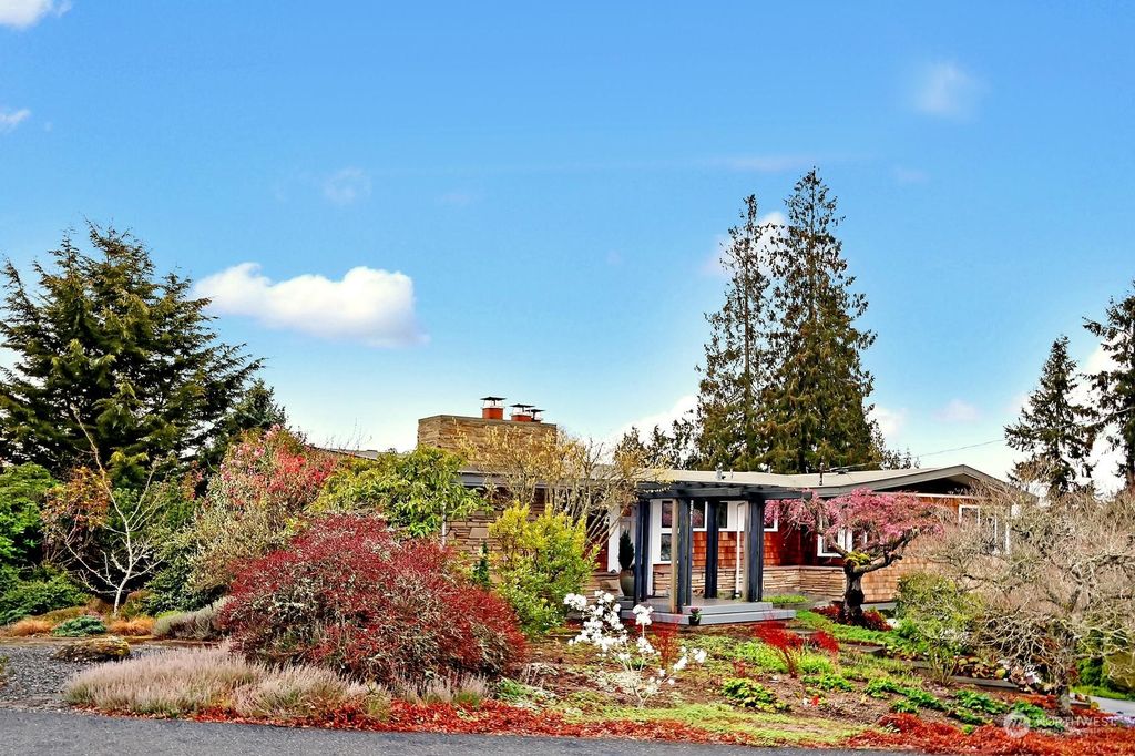 Photo of 20411 16th Place NW, Shoreline, WA 98177 (MLS # 2045637)