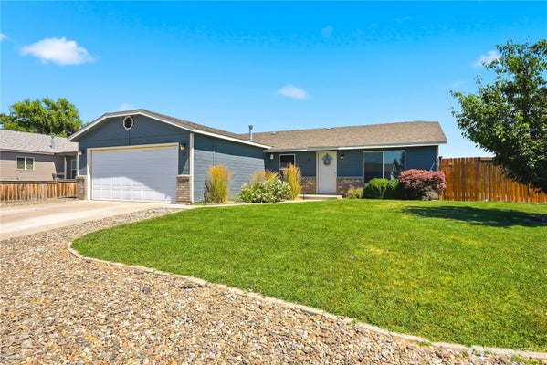 127 NORTHSTONE PKWY, ZILLAH, WA 98953 - Image c4bc90cb187eebd6b0e3c66cfd2fc4fe/137104670