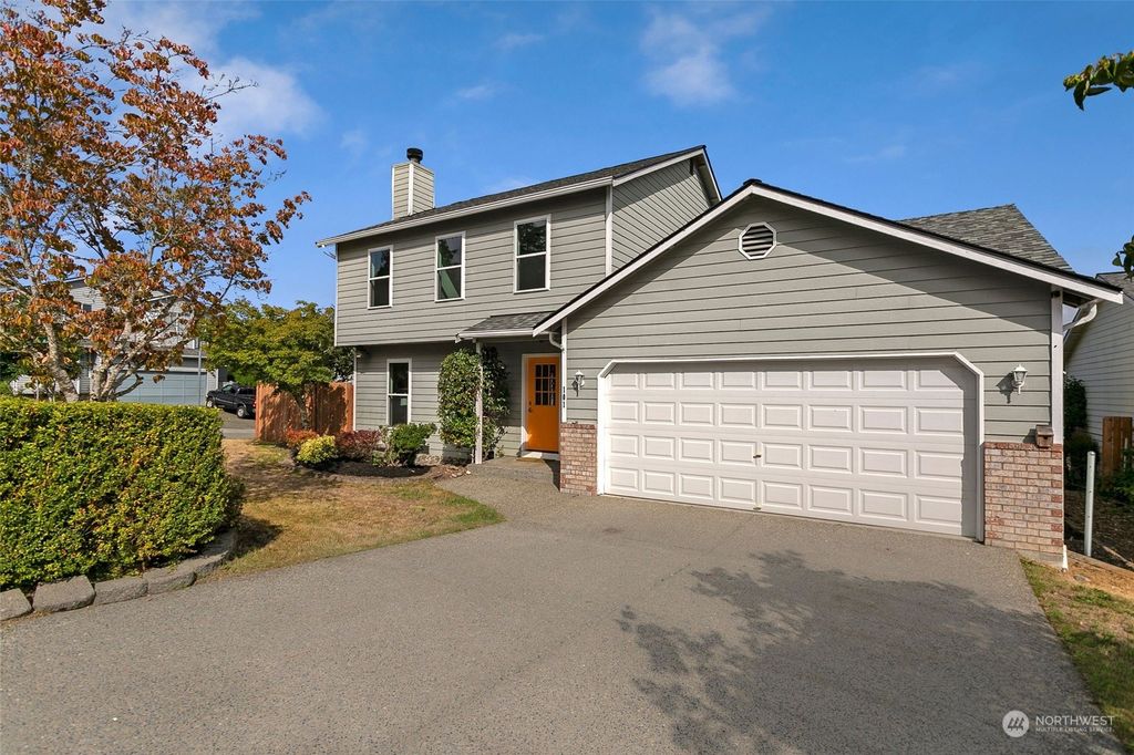 Photo of 101 60th Place SE, Everett, WA 98203 (MLS # 2157081)
