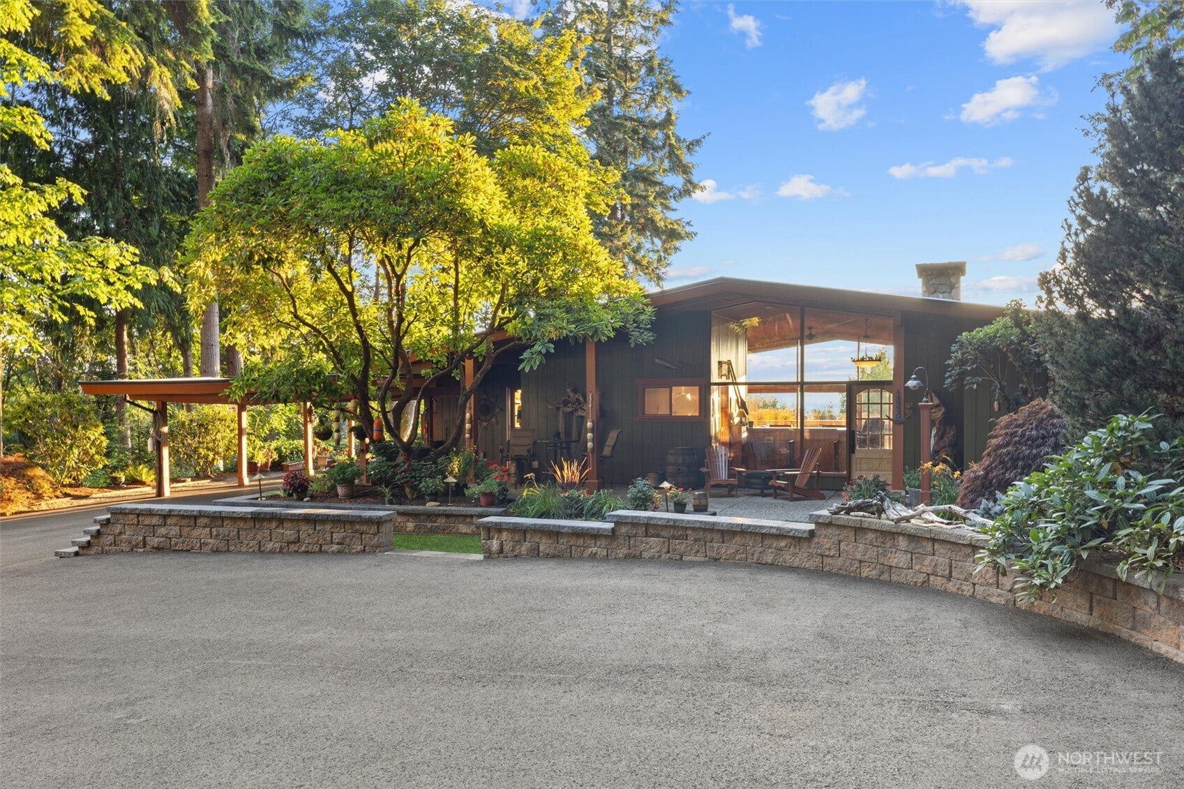 8696 NW Anderson Hill Rd
