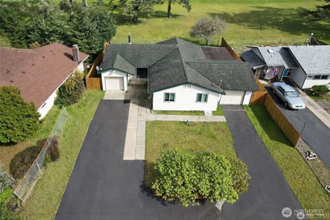 Photo of 198 Octopus Avenue NE, Ocean Shores, WA 98569 (MLS # 2489006)