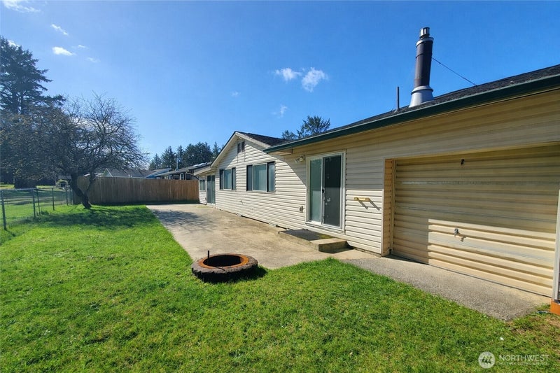 198 Octopus Avenue NE