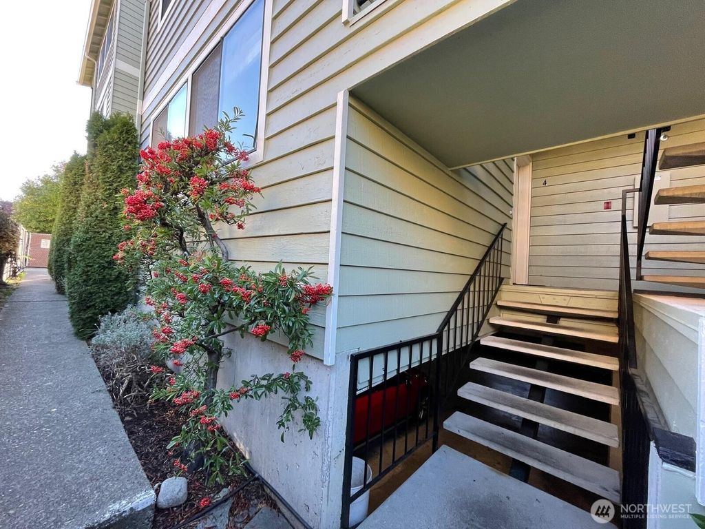 Photo of 731 N 94th Street #8, Seattle, WA 98103 (MLS # 2511148)