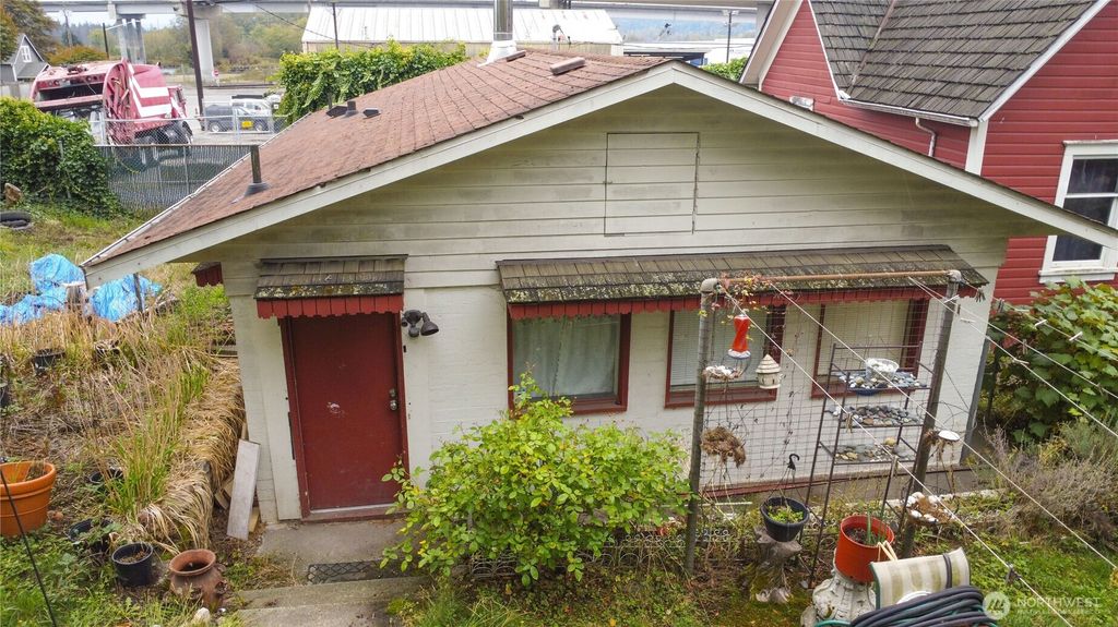 Photo of 3520 Everett Avenue, Everett, WA 98201 (MLS # 2444282)