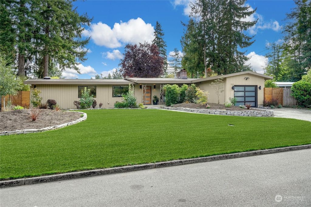 Photo of 2522 155th Avenue SE, Bellevue, WA 98007 (MLS # 2163380)