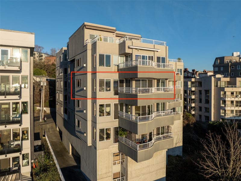 601 W Mercer Place 301