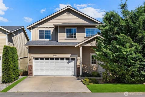 Photo of 1209 139th Place SW, Lynnwood, WA 98087 (MLS # 2572589)