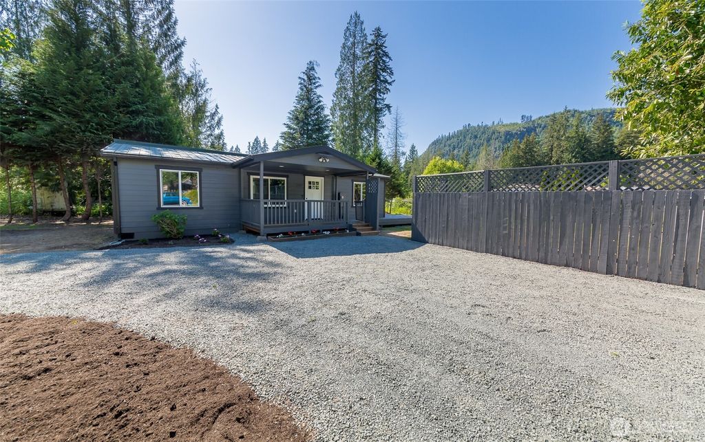 Photo of 20215 Crystal Springs Drive, Granite Falls, WA 98252 (MLS # 2384881)
