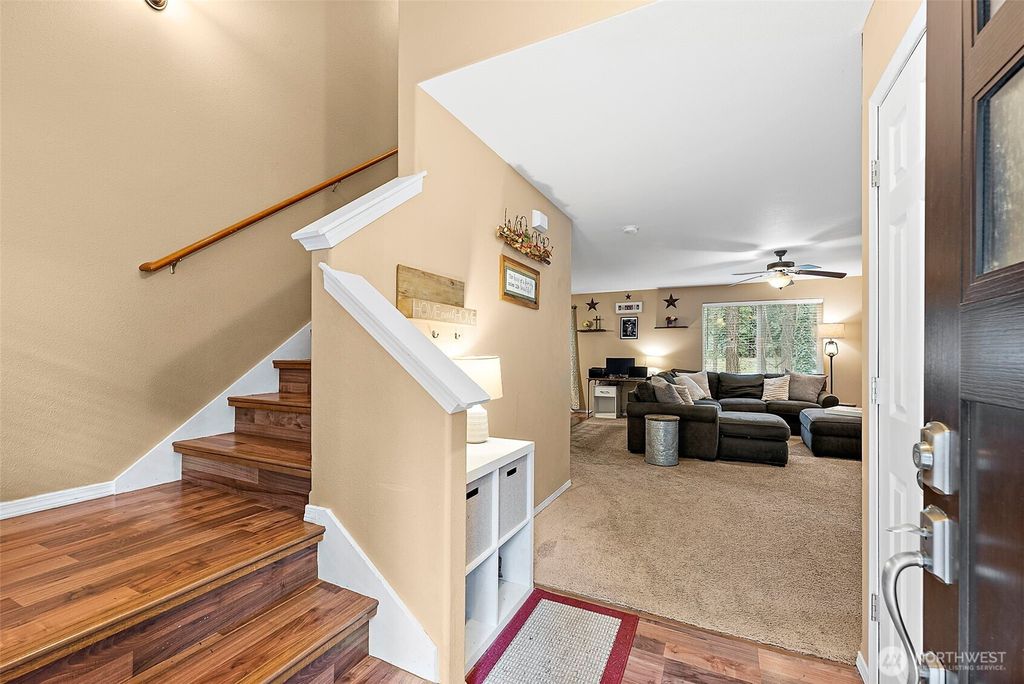 Photo of 18833 Rampart Drive SE, Yelm, WA 98597 (MLS # 2471968)