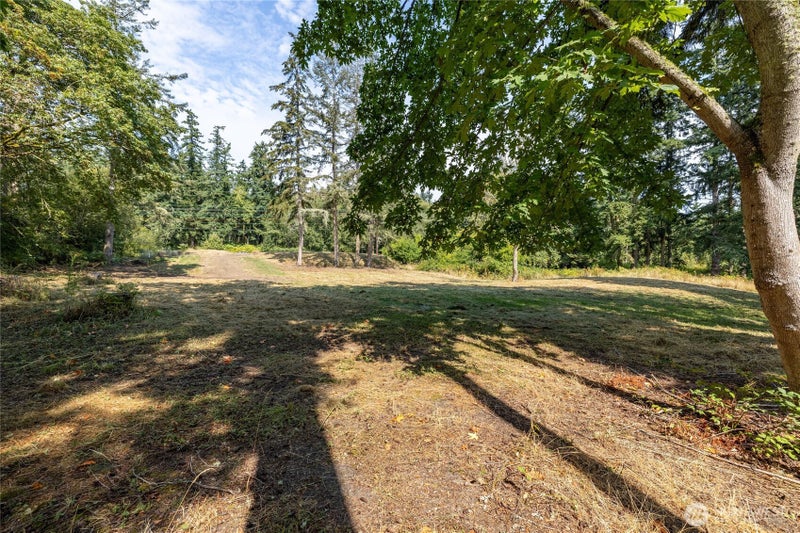 1110 Bush Point Road