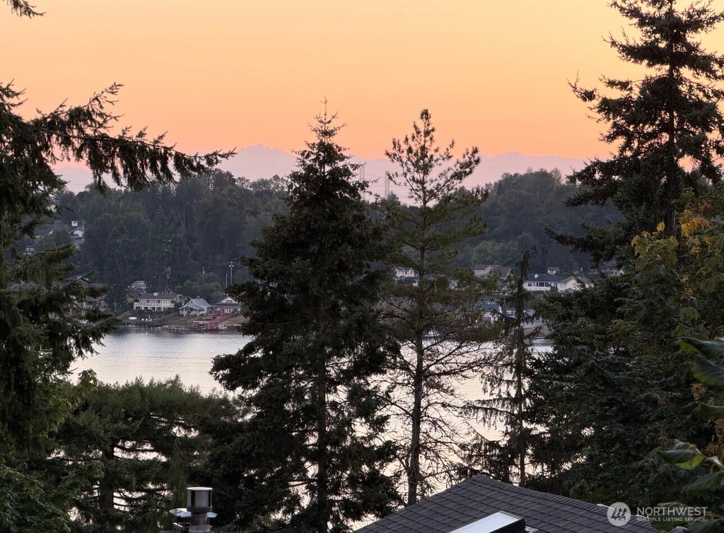 Photo of 10830 Lake View Drive, Lake Stevens, WA 98258 (MLS # 2558563)