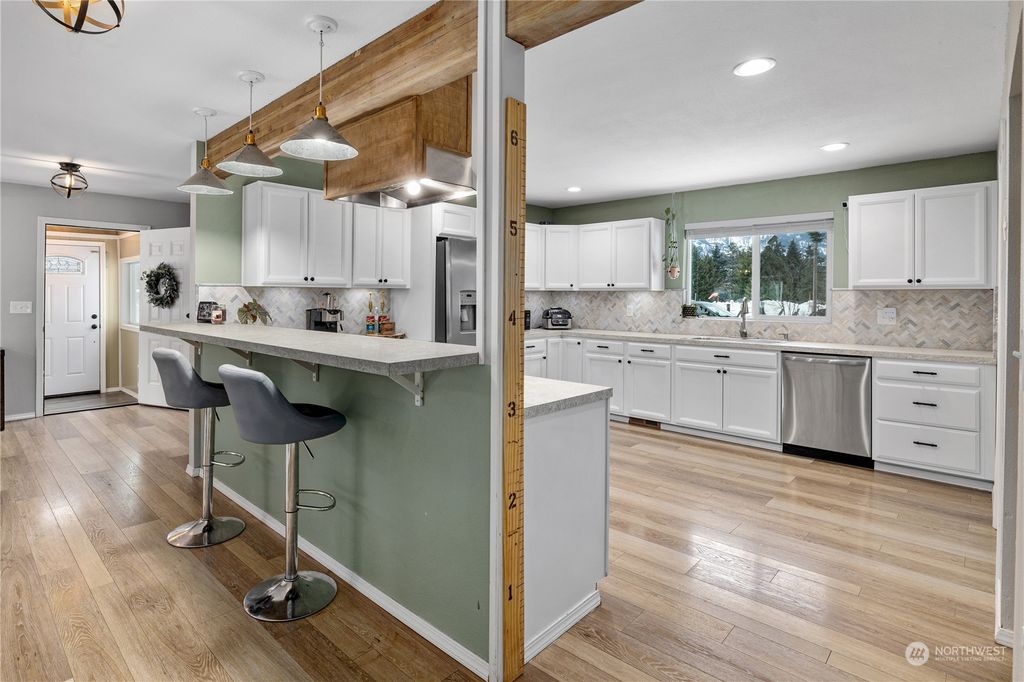 listing image 9369358210391100432