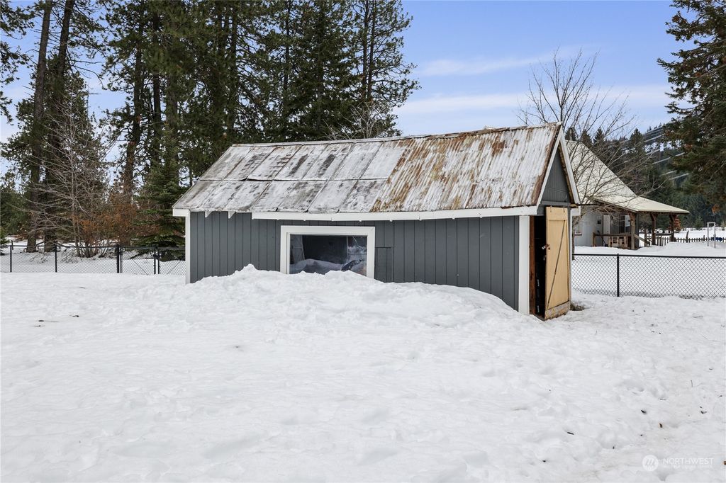 listing image 9366059776440292482
