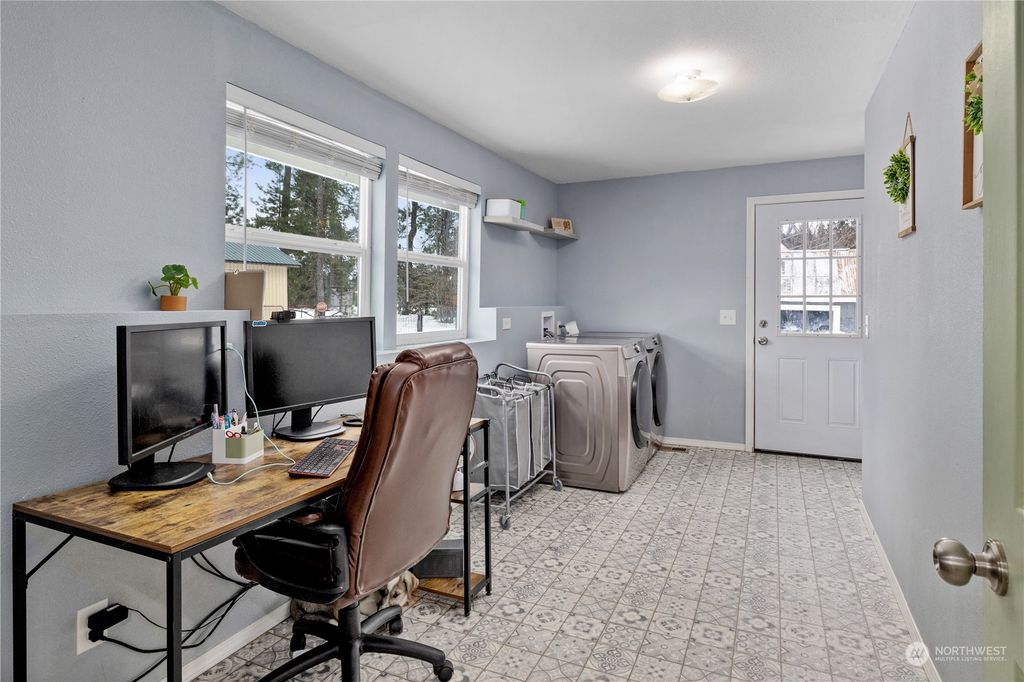 listing image 9361091191115570818