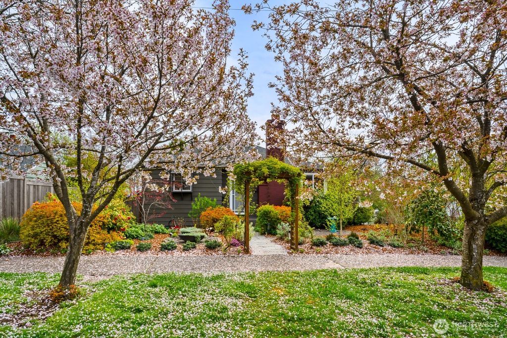 Photo of 8656 13th Avenue SW, Seattle, WA 98106 (MLS # 2353361)