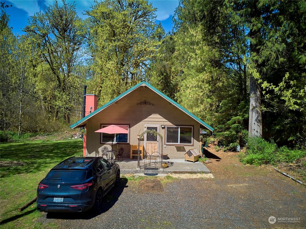 Photo of 47311 263rd Place NE, Darrington, WA 98241 (MLS # 2218374)