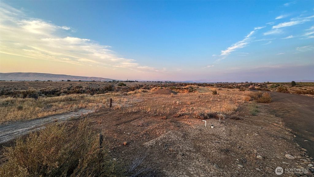 Photo of 0 C (1415) Cottonwood Road, Yakima, WA 98903 (MLS # 2471785)