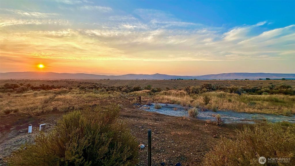 Photo of 0 C (1415) Cottonwood Road, Yakima, WA 98903 (MLS # 2471785)