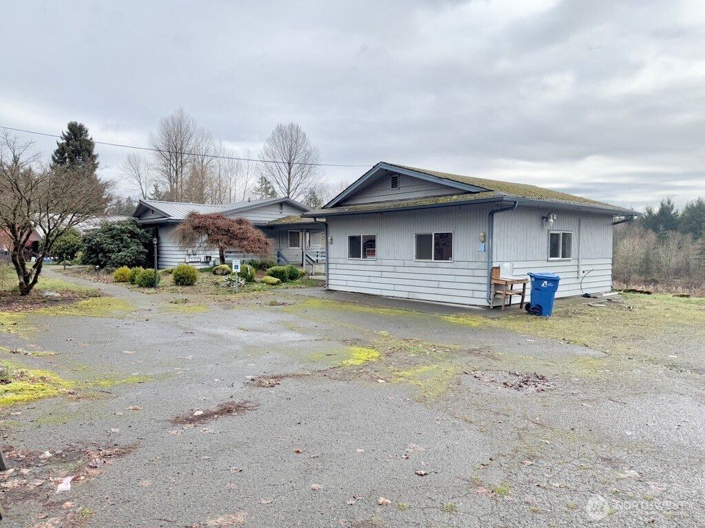 Photo of 2210 Black Lake Boulevard SW, Tumwater, WA 98512 (MLS # 2484304)