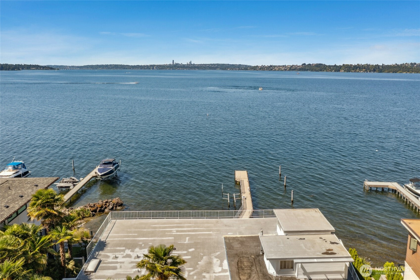 195 Lake Avenue W