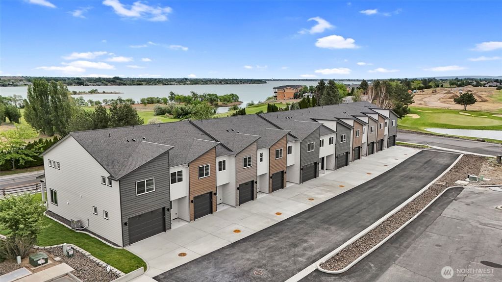 Photo of 6398 NE Melby Way #1, Moses Lake, WA 98837 (MLS # 2528593)