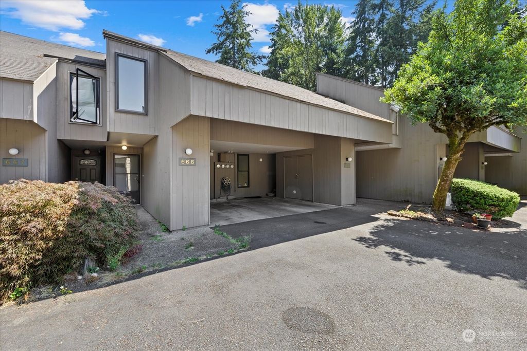 Photo of 13759 NE 69th Street #666, Redmond, WA 98052 (MLS # 2275437)
