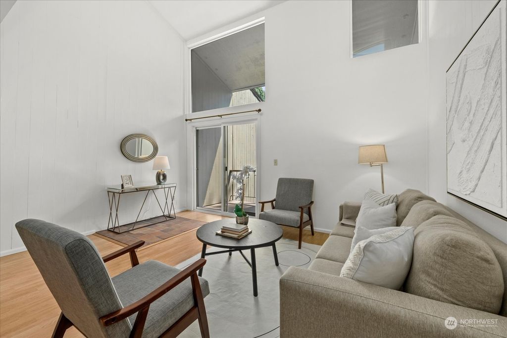 Photo of 13759 NE 69th Street #666, Redmond, WA 98052 (MLS # 2275437)