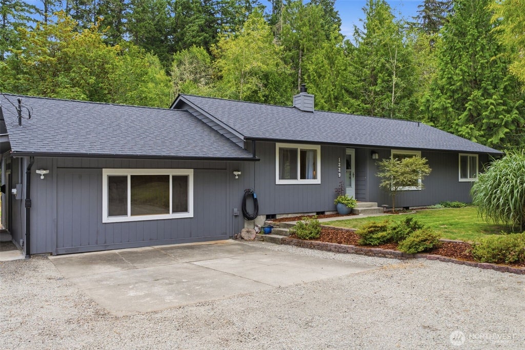 Photo of 1229 12th Court, Fox Island, WA 98333 (MLS # 2561499)