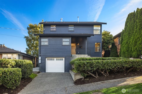 Photo of 2615 W Crockett Street, Seattle, WA 98199 (MLS # 2556779)