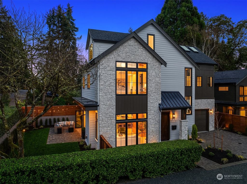 Photo of 2353 NE 91st Street, Seattle, WA 98115 (MLS # 2329333)