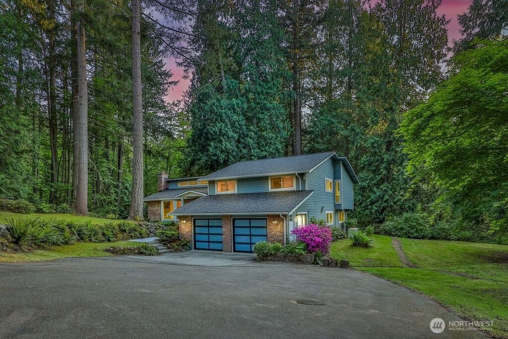 Photo of 3733 221st Avenue SE, Sammamish, WA 98075 (MLS # 2522281)