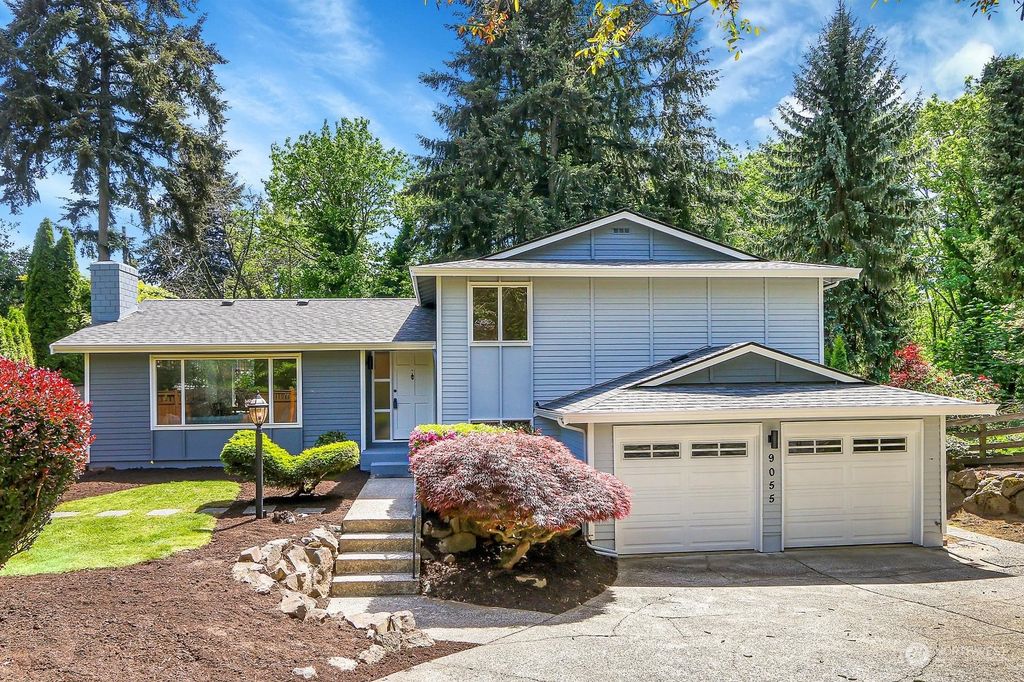 Photo of 9055 NE 131st Place, Kirkland, WA 98034 (MLS # 2238241)