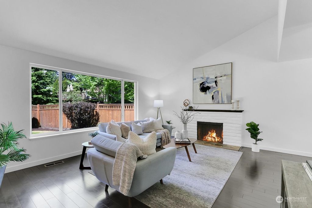 Photo of 9055 NE 131st Place, Kirkland, WA 98034 (MLS # 2238241)