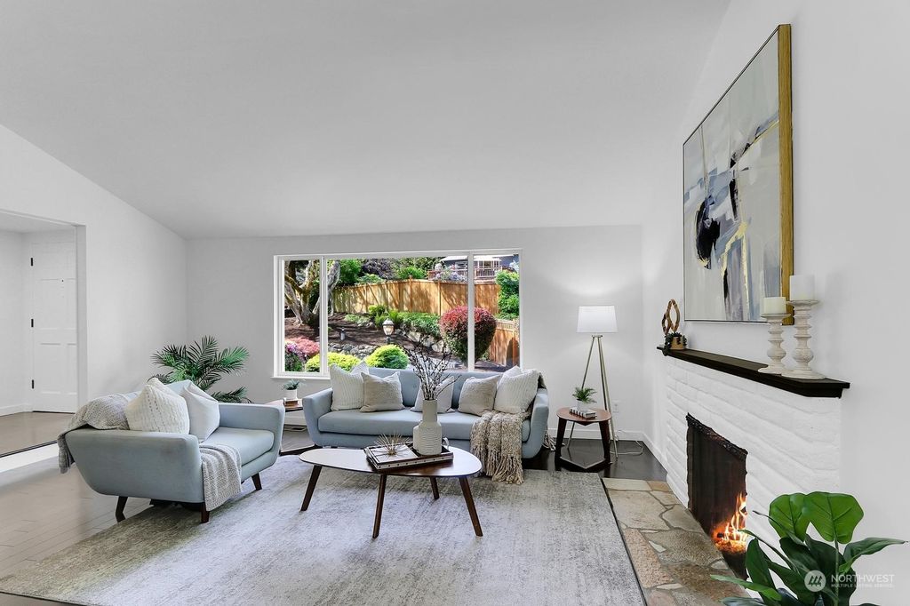 Photo of 9055 NE 131st Place, Kirkland, WA 98034 (MLS # 2238241)