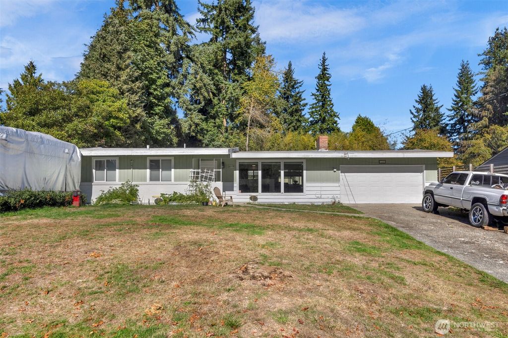 Photo of 5319 201st Place SW, Lynnwood, WA 98036 (MLS # 2442856)