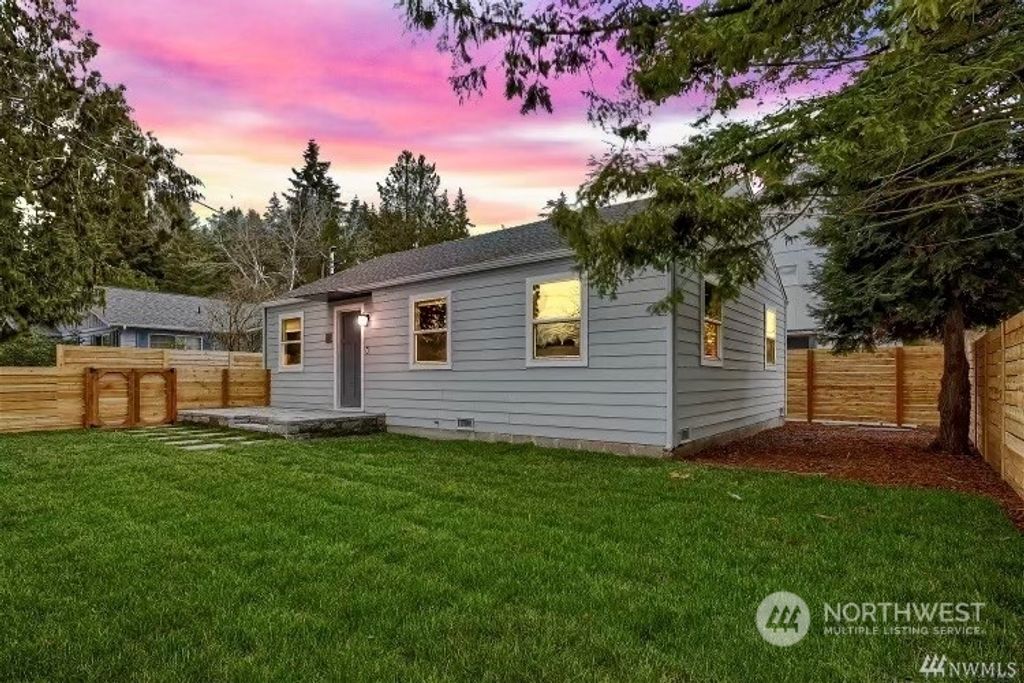 Photo of 13016 23rd Avenue NE, Seattle, WA 98125 (MLS # 2047775)