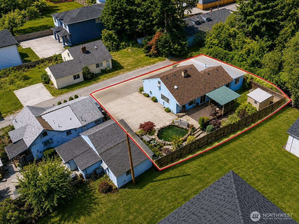 Photo of 14516 27th Place S, SeaTac, WA 98168 (MLS # 2557314)