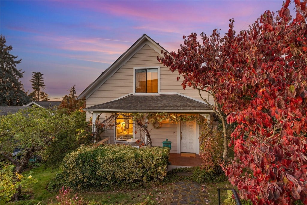 Photo of 657 Walnut Street, Edmonds, WA 98020 (MLS # 2586502)