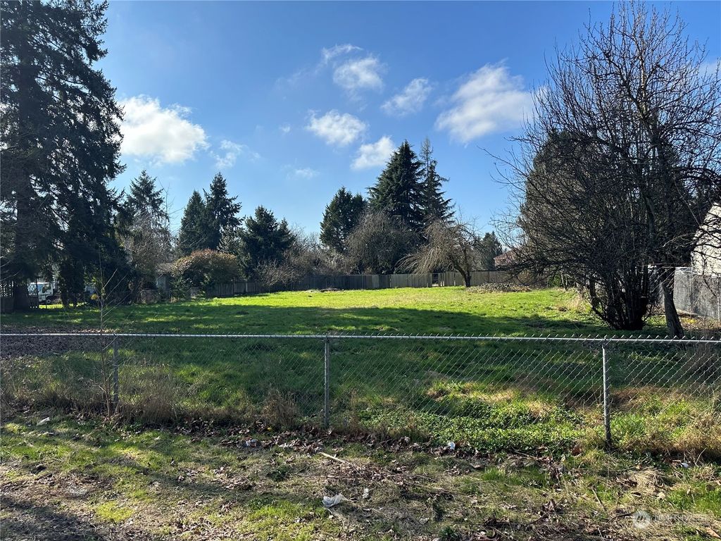 Photo of 12017 44th Avenue S, Tukwila, WA 98178 (MLS # 2203167)