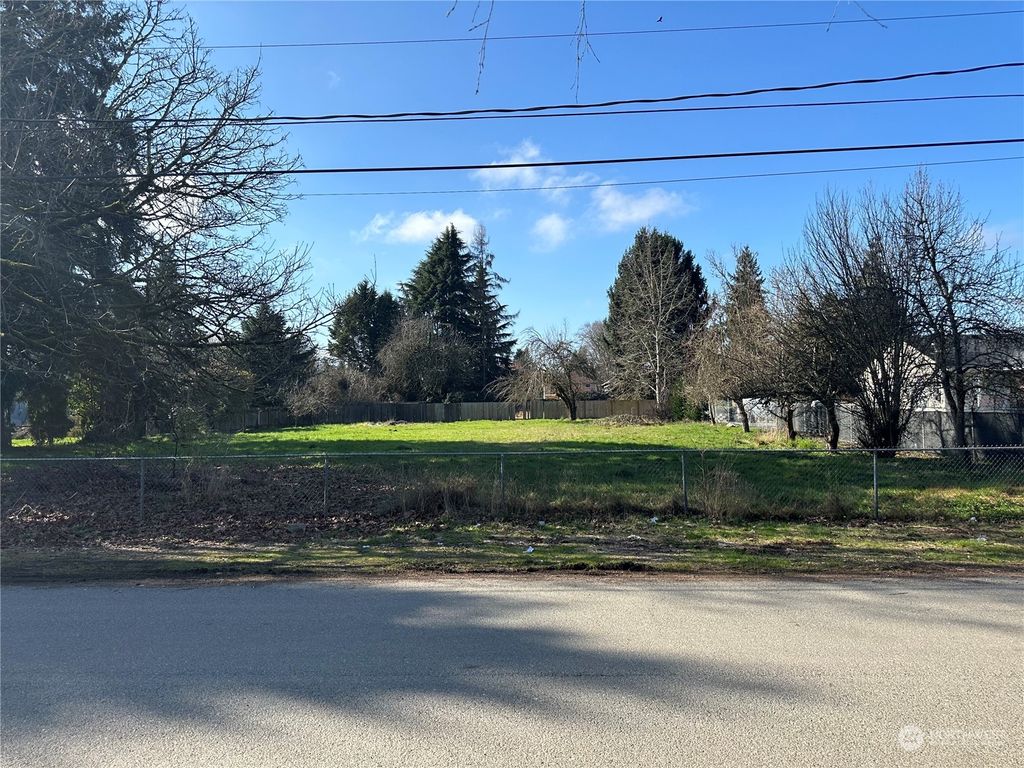 Photo of 12017 44th Avenue S, Tukwila, WA 98178 (MLS # 2203167)