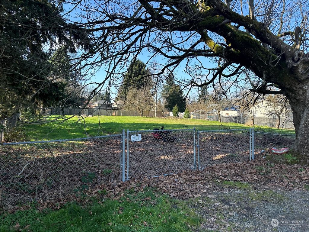Photo of 12017 44th Avenue S, Tukwila, WA 98178 (MLS # 2203167)