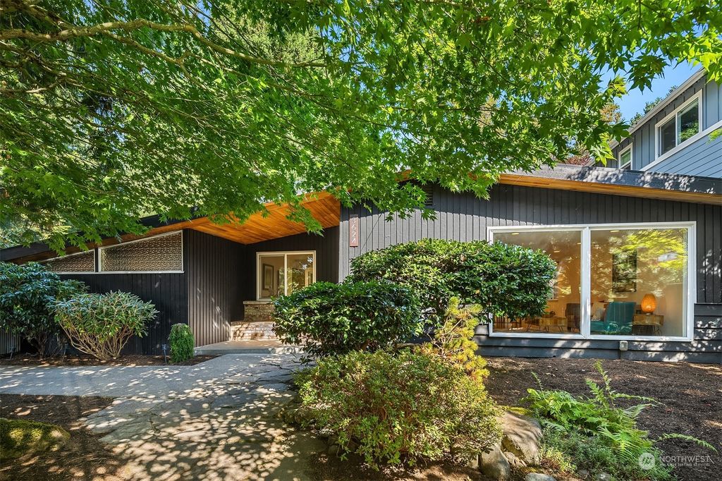 Photo of 3624 NE 117th Street, Seattle, WA 98125 (MLS # 2151949)