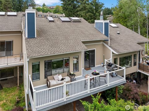 Photo of 2104 7th Avenue SW, Puyallup, WA 98371 (MLS # 2392441)