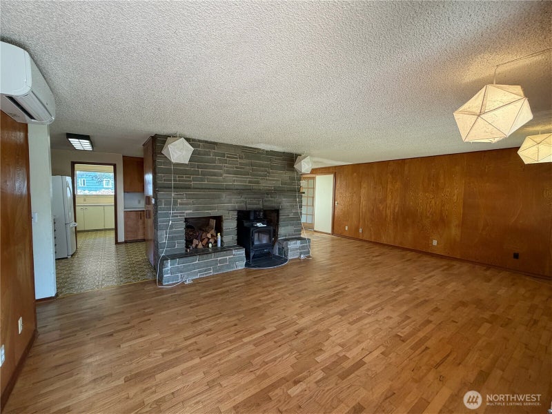 821 Danielson Road