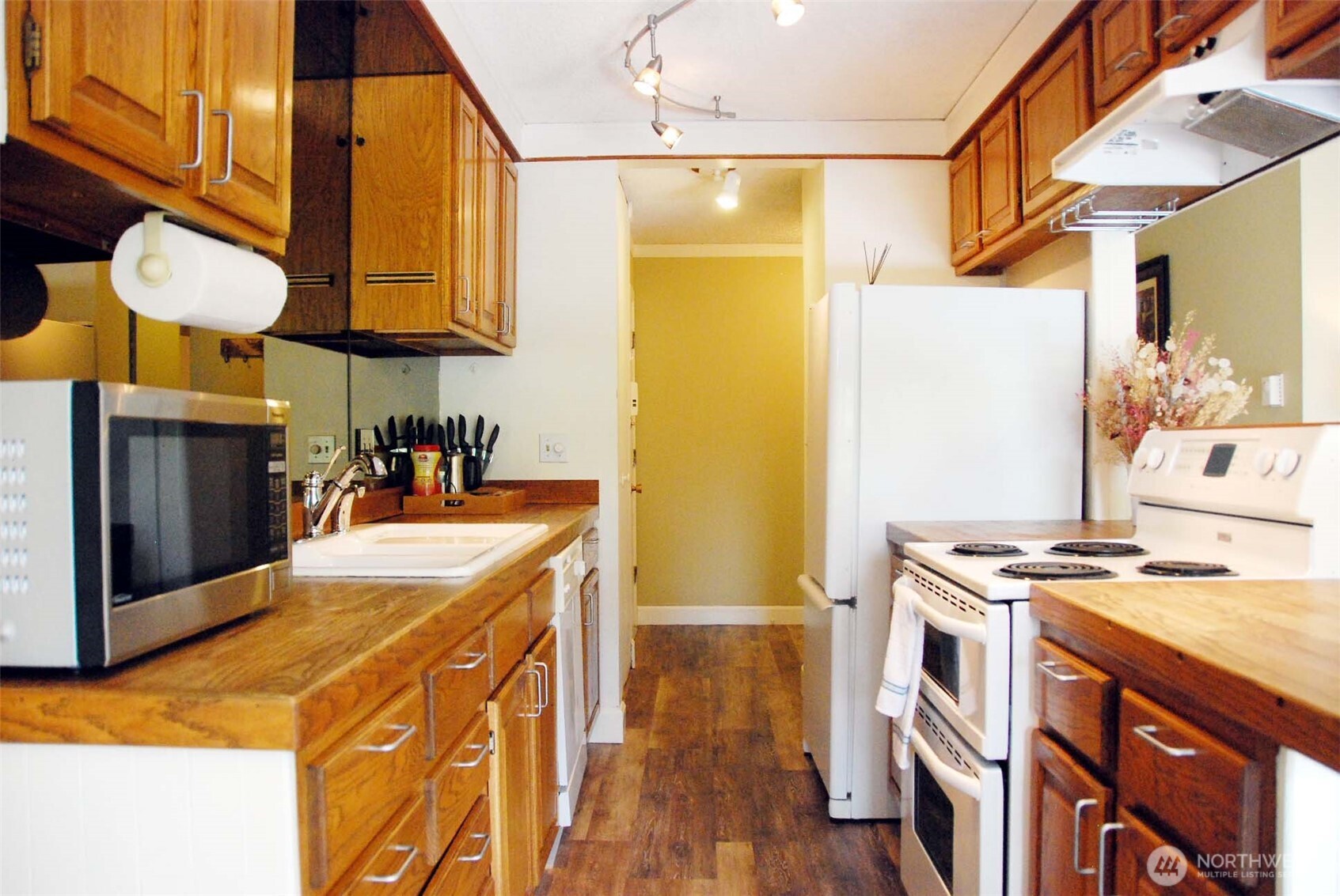 321 Bellevue Way SE 403