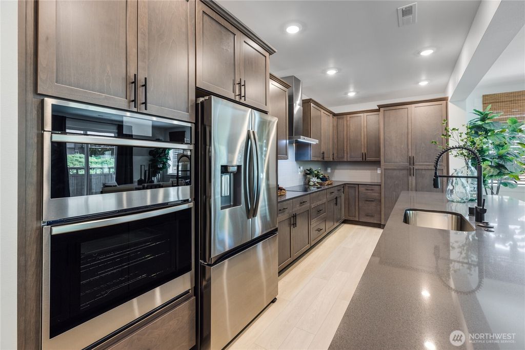 Photo of 32189 Pacific Avenue SE, Black Diamond, WA 98010 (MLS # 2462894)