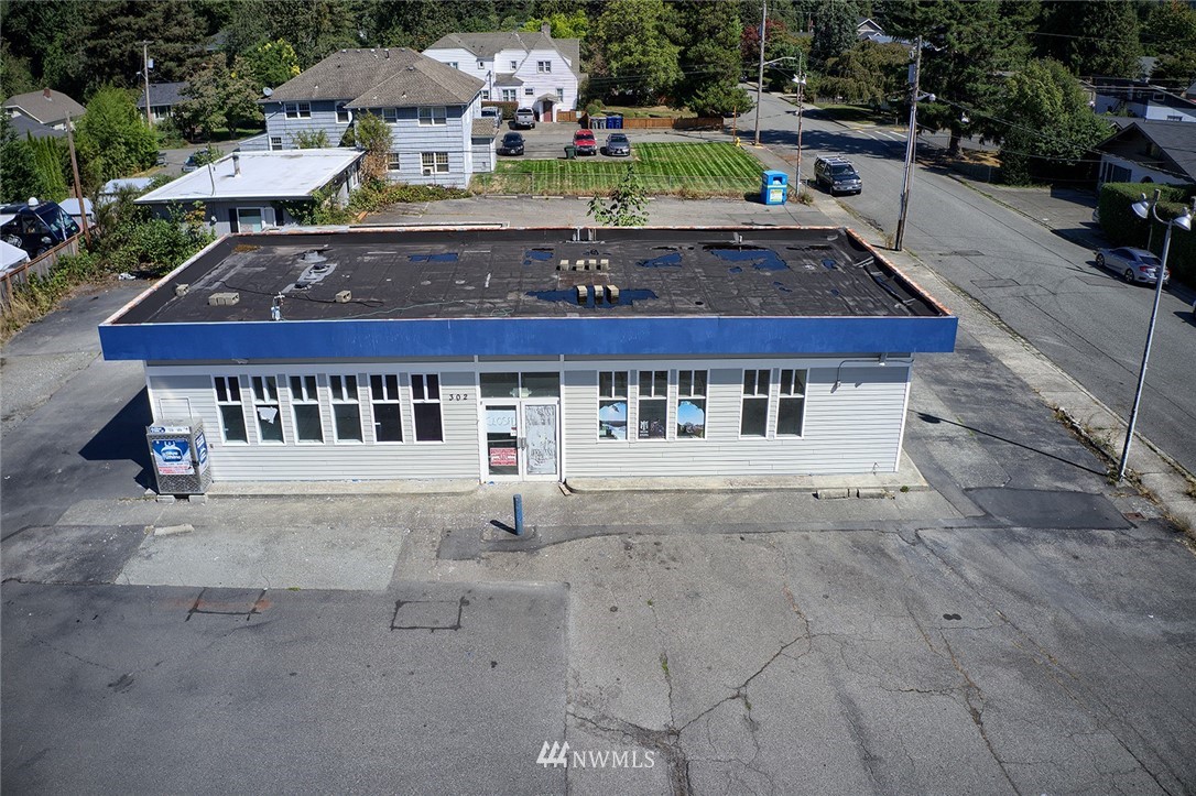 302 W North Bend Way