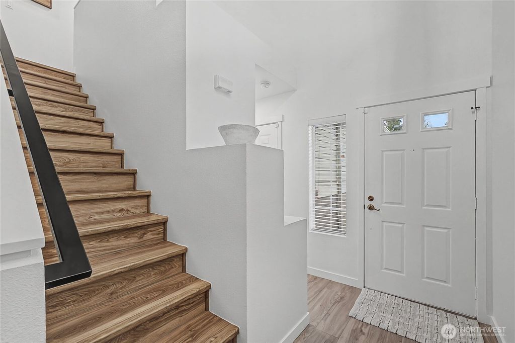 Photo of 19129 110th Place SE, Renton, WA 98055 (MLS # 2494596)