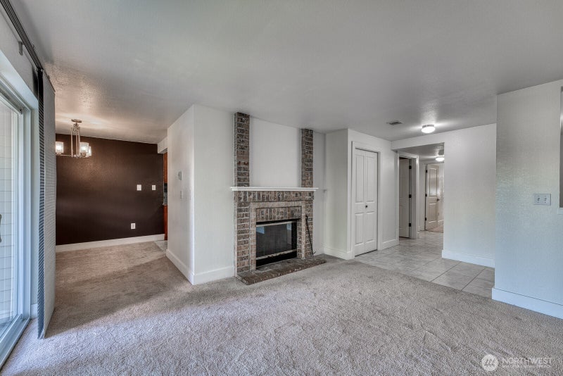 3008 N Narrows Drive F103